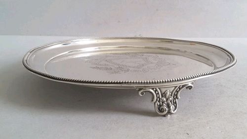 ELKINGTON.  GOOD, CRESTED ANTIQUE SOLID SILVER SALVER / DRINKS TRAY.  BIRM. 1886 — image 7