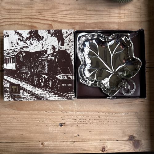 Vintage Silver Plated Leaf Dish Boxed Grape Handle Trinket Tray Candy Bowl Retro — image 1