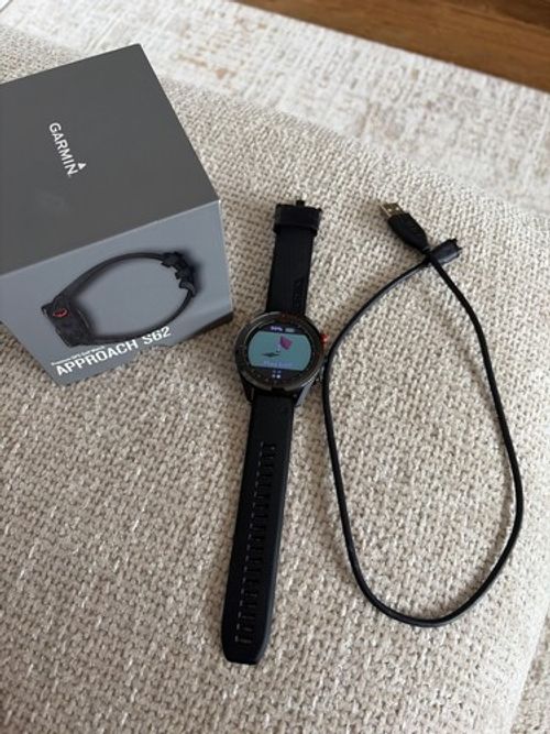 Garmin Approach S62 Golf GPS Watch Touchscreen Black 