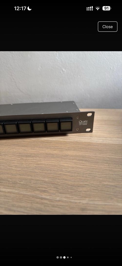 Evertz cp1000e ethernet router control matrix panel with rear display — image 3