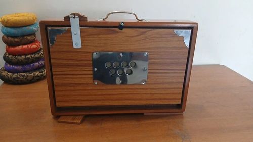 Shruti Box 15×10×3 Inches – Teak Wood & Ply with Pedal Tuning 440Hz & 432 — image 4
