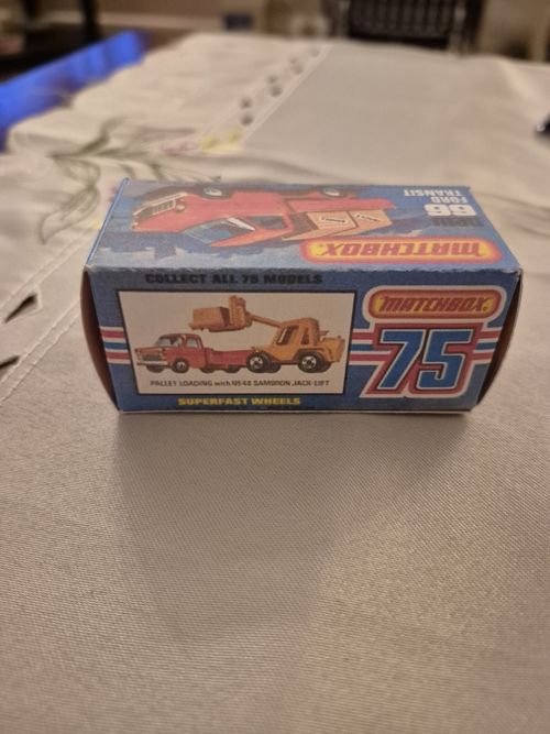 matchbox lesney superfast no 66 Ford transit repro box — image 4