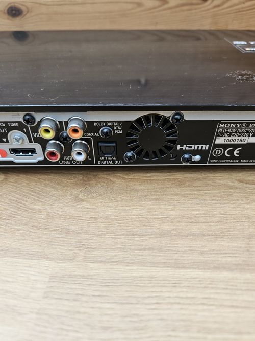 SONY BDP-A6000 3D BLU RAY PLAYER with REMOTE CONTROL — image 12