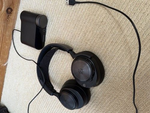 SteelSeries Nova Pro Wireless Gaming Headset Noise-Cancelling, Multi-Platform
