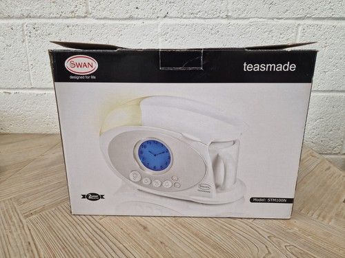 Swan STM100 Teasmade - Rapid Water Boiler, Reading light and LCD Analogue Clock