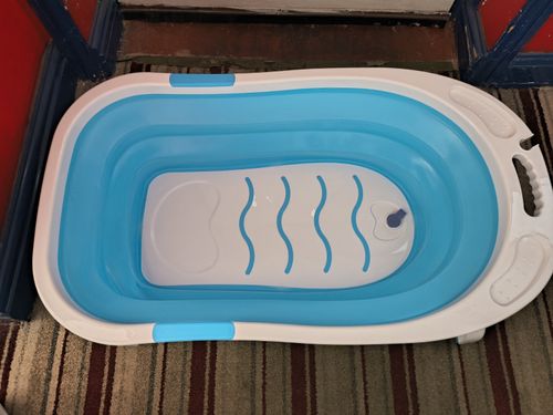Foldable Baby Bath Tub Bathtub Blue & White with Legs, Folding Design — image 3