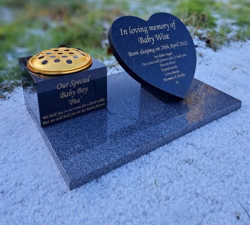 Memorial Grave Marker Gravestone Granite Cemetery Headstone Heart Grave Plaque — image 5