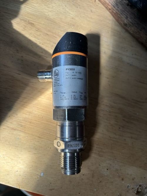 IFM PY2033 Pressure Sensor With Display