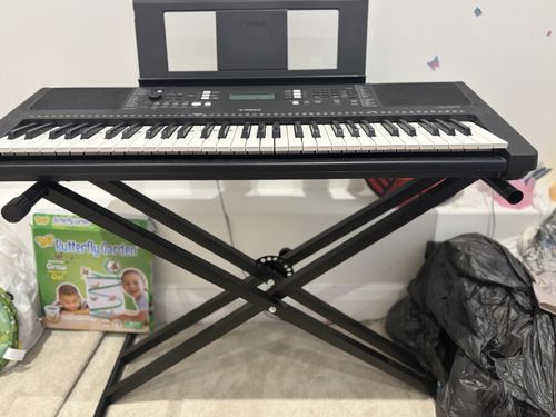 Yamaha PSR-E373 61-Key Electronic Keyboard Black Built-in Speaker Stand — image 2
