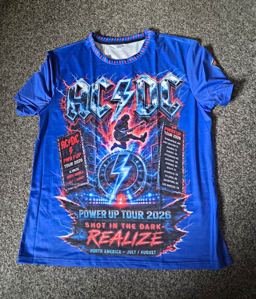 2 XL tshirts AC/DC — image 1