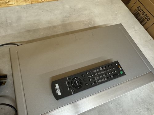Sony Cd/DVD player DVP-NS930V Silver Tested With Remote — image 3