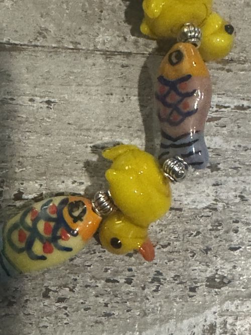 Lucky Rubber Yellow Duck Cruise Lampwork Glass Handmade Beaded Stretch Bracelet — image 2