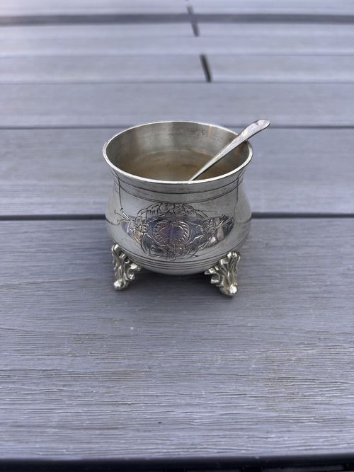 Vintage 4-Piece EPNS Silver Plated Tea & Coffee Set Engraved Floral Service — image 3