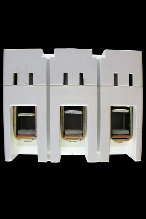 MEM 100 MCCB TRIPLE POLE 25kA MFL1003 — image 5