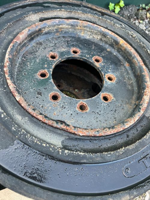 4x Bobcat Solid Wheel Tyre £375+vat Skidsteer Loader 7.00-15 (T10 8 Stud Sunbear — image 6