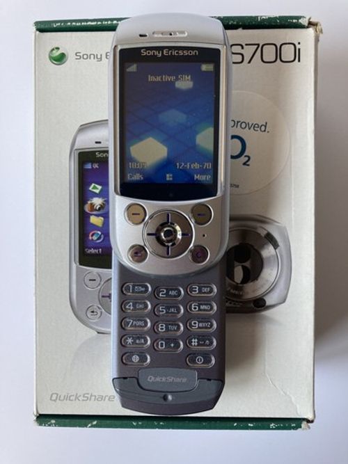 Sony Ericsson S700i Vintage 2004 Swivel-Opening Mobile Phone in Arctic Silver