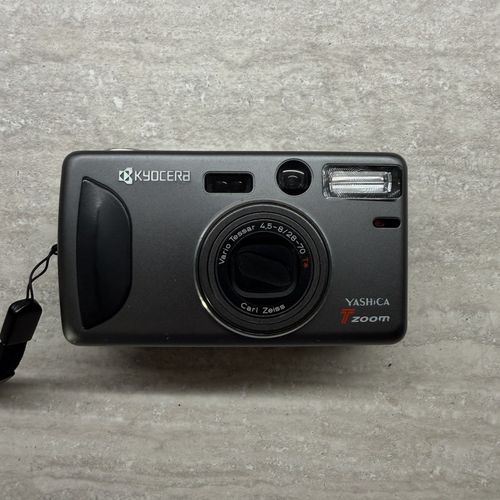 Yashica T Zoom P&S Camera Carl Zeiss Vario Tessar 28-70 [fully tested] — image 1