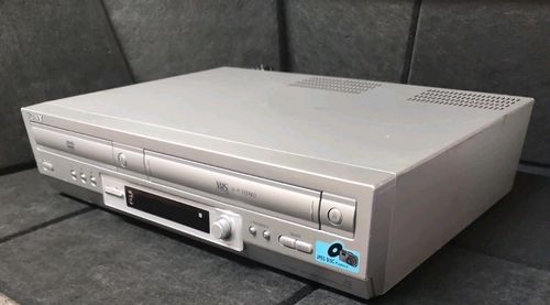 Sony SLV-D950 Dolby Digital DVD Player / Video Cassette Recorder Main Unit — image 5