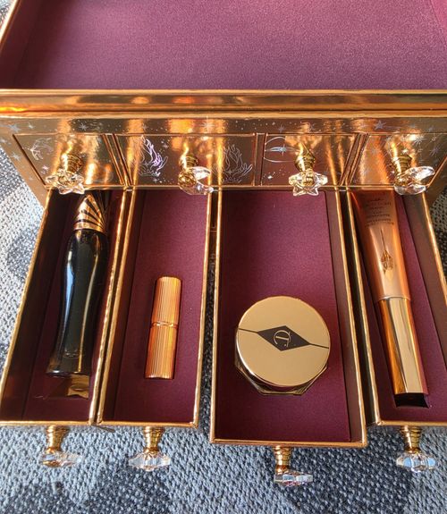 Charlotte Tilbury Beauty Advent Treasure Chest  Gold Case, Full Size Items  — image 8