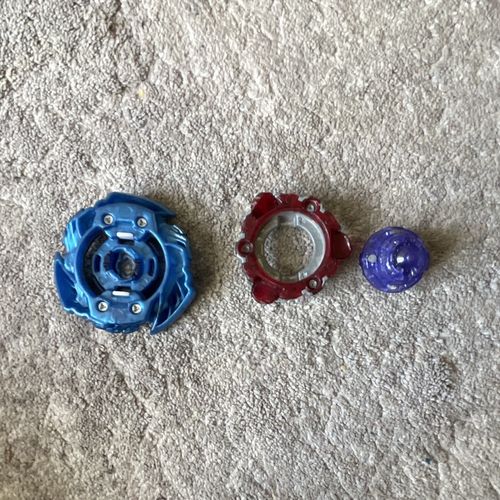 B-134 Slash Valkyrie Beyblade Burst Takara Tomy — image 2