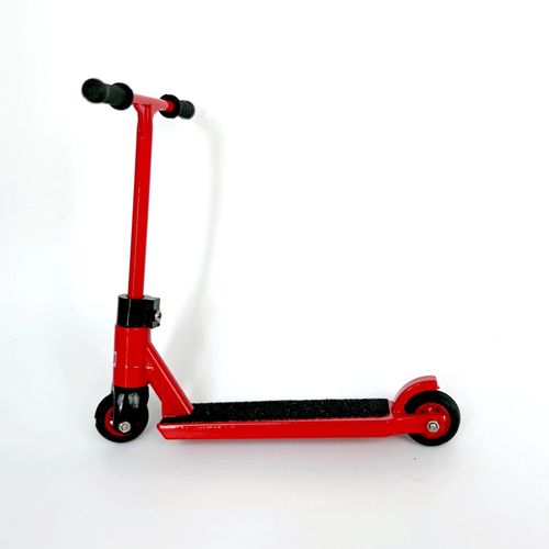 *NEW* Finger Whips Toy Finger Scooters *Various Colours* — image 1