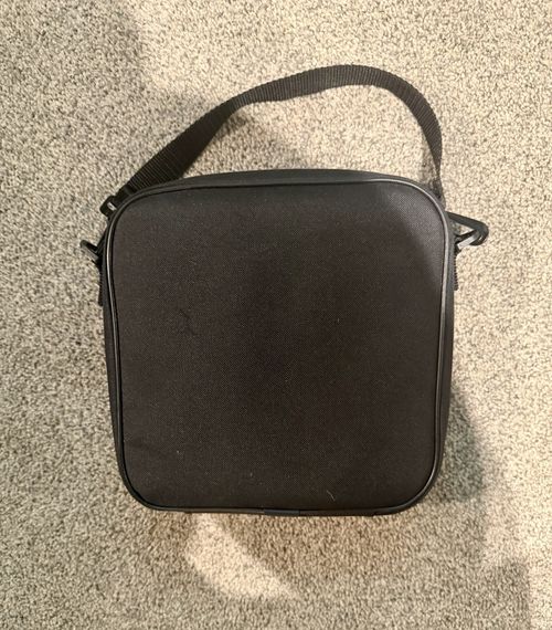 Fluke C116 Soft Carrying Case with Shoulder Strap Black — image 2