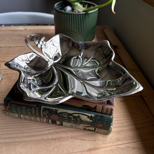 Vintage Silver Plated Leaf Dish Boxed Grape Handle Trinket Tray Candy Bowl Retro — image 6
