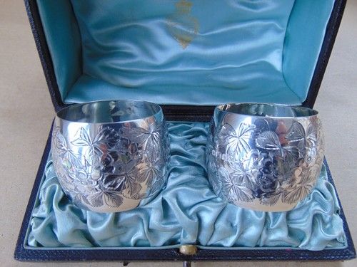 WONDERFUL PAIR VICTORIAN STERLING SILVER FLOWERS NAPKIN RINGS 1889, BOX
