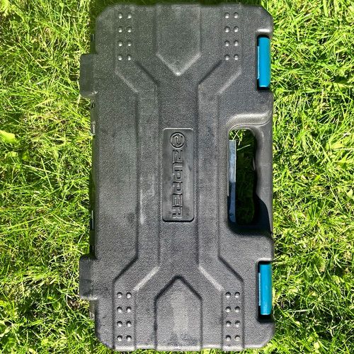 Zupper YQK-70 Hydraulic Crimping Tool Kit, Black, Carry Case, Dies, Manual