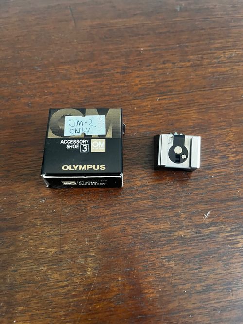 Olympus Accessory Shoe 3 for OM2 Hot Shoe Flash Adapter with box — image 1