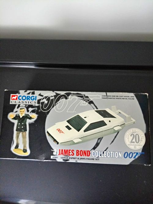 Corgi Classics 007 Lotus Esprit & Jaws Figure Set 65001 Boxed