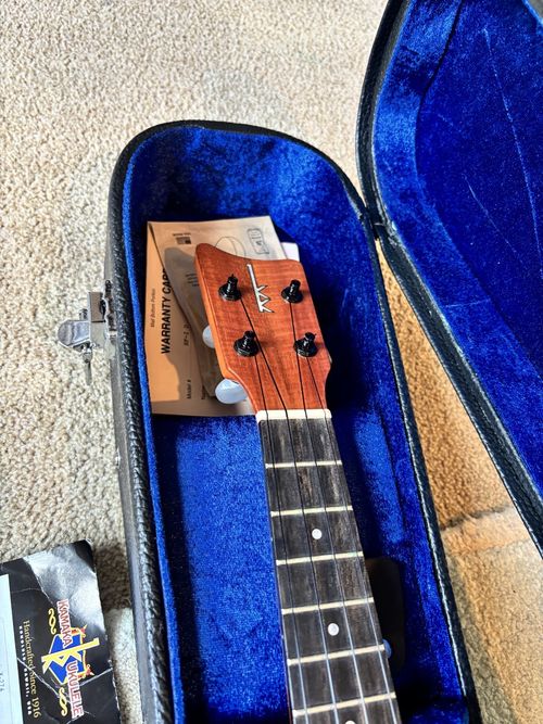 Kamaka HF2D Concert Ukulele Solid Koa — image 5
