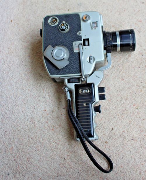 Cinemax 85E Auto Zoom Vintage Movie Camera  untested but motor runs