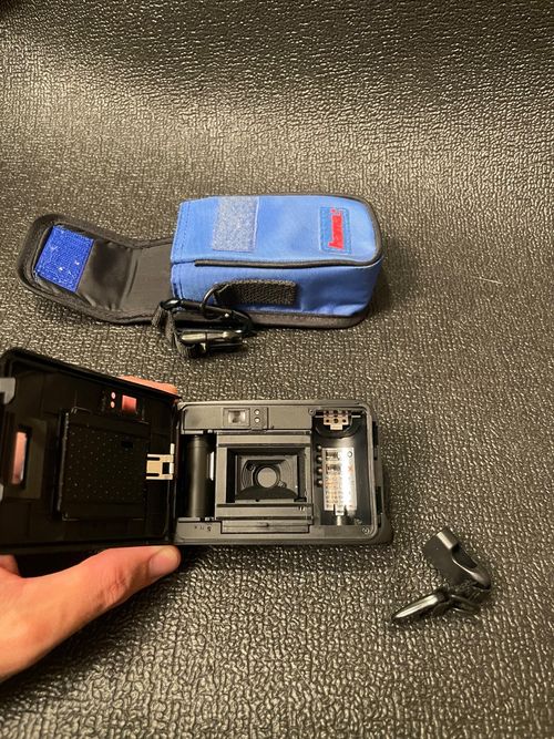 Yashica T4 - 35mm film camera - Near Mint - Battery + Film Tested - See Video — image 4
