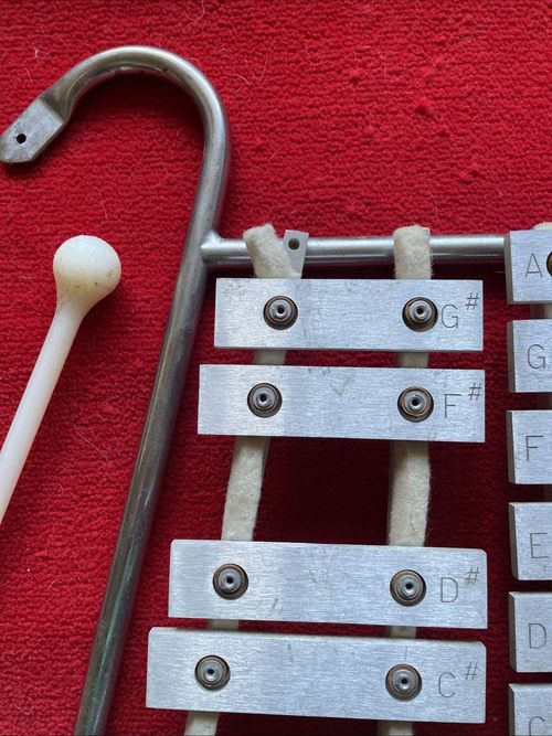 Vintage Bell Lyre Marching Glockenspie - 25 Note — image 2