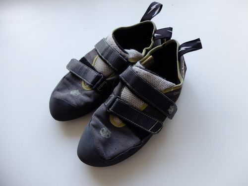 Worn Evolv Defy Climbing Shoes UK11 US 12 EU43 1/3 Charcoal & Lime — image 1