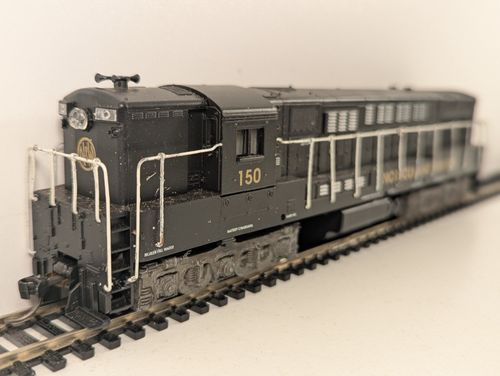 Atlas HO Scale Alco RSD-4/5 Diesel Locomotive 150 Norfolk and Western 43015 — image 4