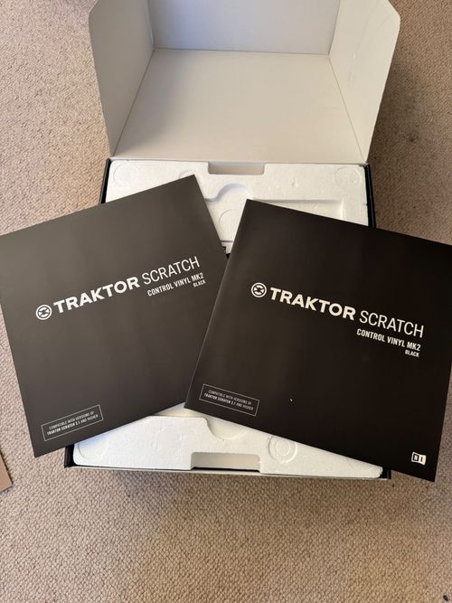 Native Instruments Traktor Kontrol Z2 DJ Mixer & Controller  — image 16
