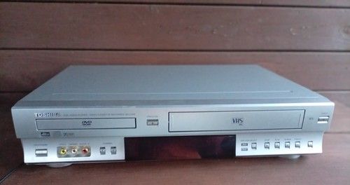 Toshiba SD-23VB VHS DVD Combi Recorder VHS Dolby Digital - TESTED - No Remote