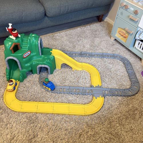 Little Tikes Peak Road & Rail Mountain Set  — image 2
