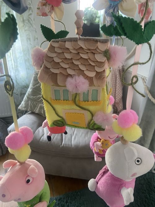 Peppa Pig Nursery Mobile Hanging Cot/Crib Felt House & Flowers Multicolour — image 9