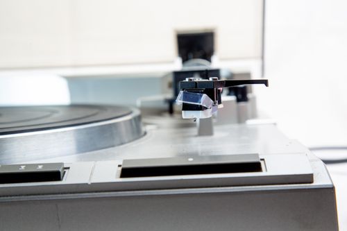 Pioneer PL-740 Vinyl Record Player Quartz Direct Drive Full Auto Turntable — image 8