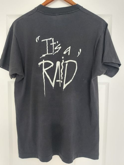 Rare Vintage 1980s Slave Raider TShirt Take The World By Storm. M/L — image 14