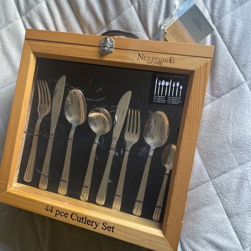Newbridge Irish Silverware 44 Piece Silver Cutlery Set In Wooden display Case.  — image 2