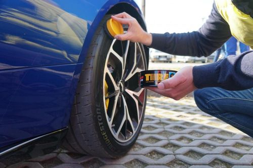 SOFT99 TIRE BLACK WAX 02015 - TYRE WAX DRESSING - BACK TO BLACK TYRE SHINE WAX — image 3