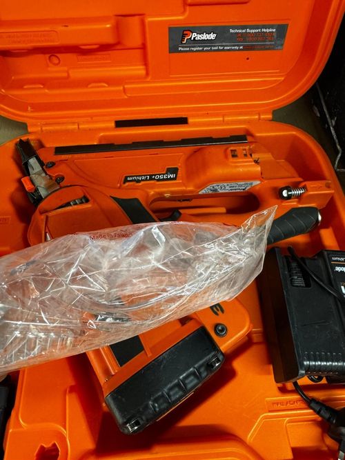 Paslode IM350 + Gas Nail Gun Cordless Nailer lithium, please read description  — image 3