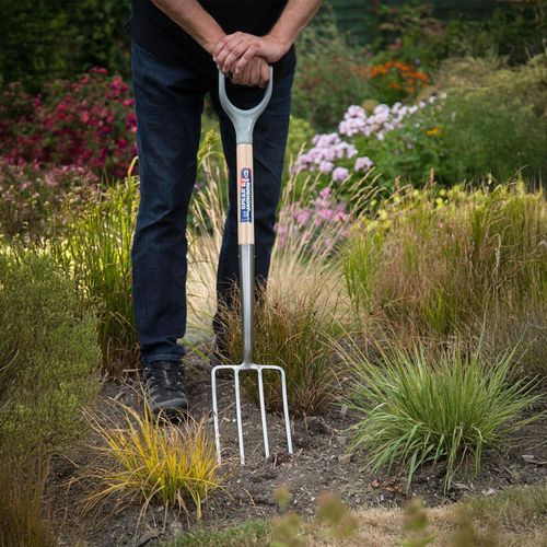 Spear & Jackson 1560SF Neverbend Stainless Digging Fork - Heavy Duty Garden Tool — image 2
