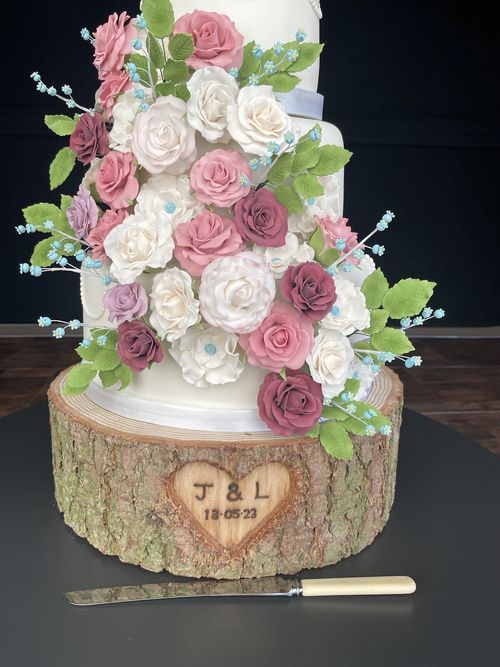 Wooden log cake stand with personalised option, rustic log display cake stand — image 13