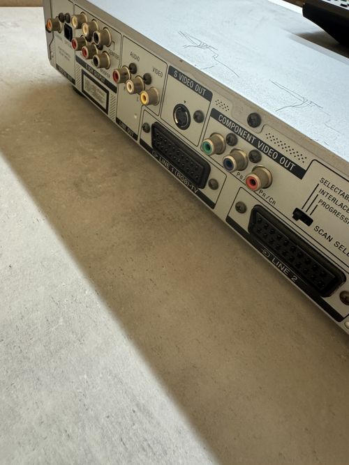 Sony Cd/DVD player DVP-NS930V Silver Tested With Remote — image 7