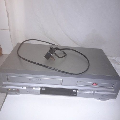 Matsui V-DVD500 DVD Player and VHS Video Recorder Combo Working Silver NO REMOTE